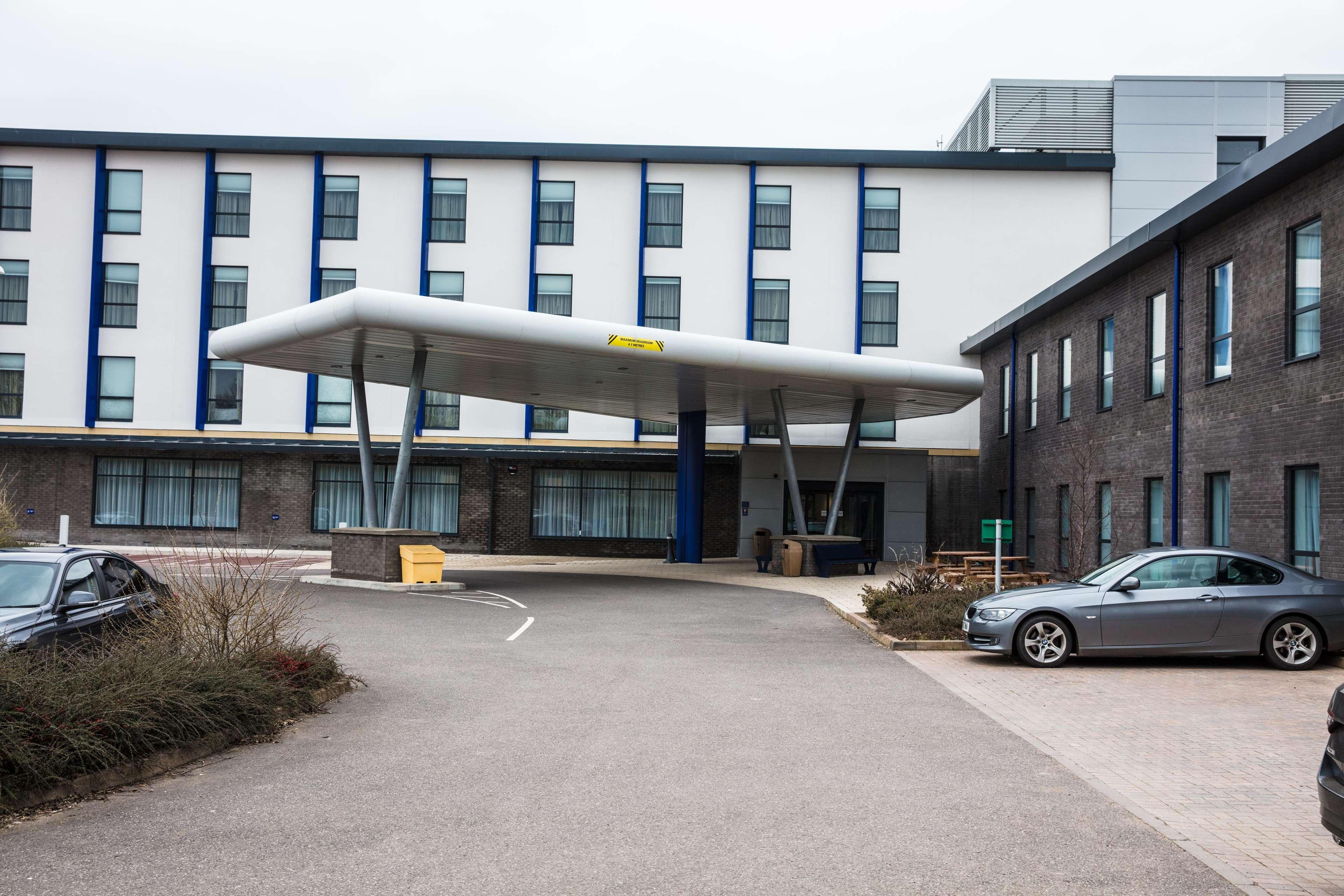 Hampton By Hilton Exeter Airport Hotel Woodbury Exterior foto