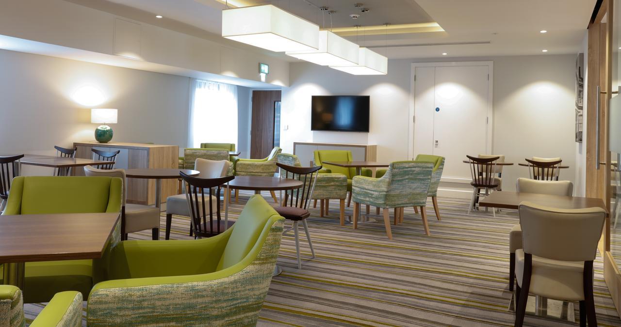 Hampton By Hilton Exeter Airport Hotel Woodbury Exterior foto