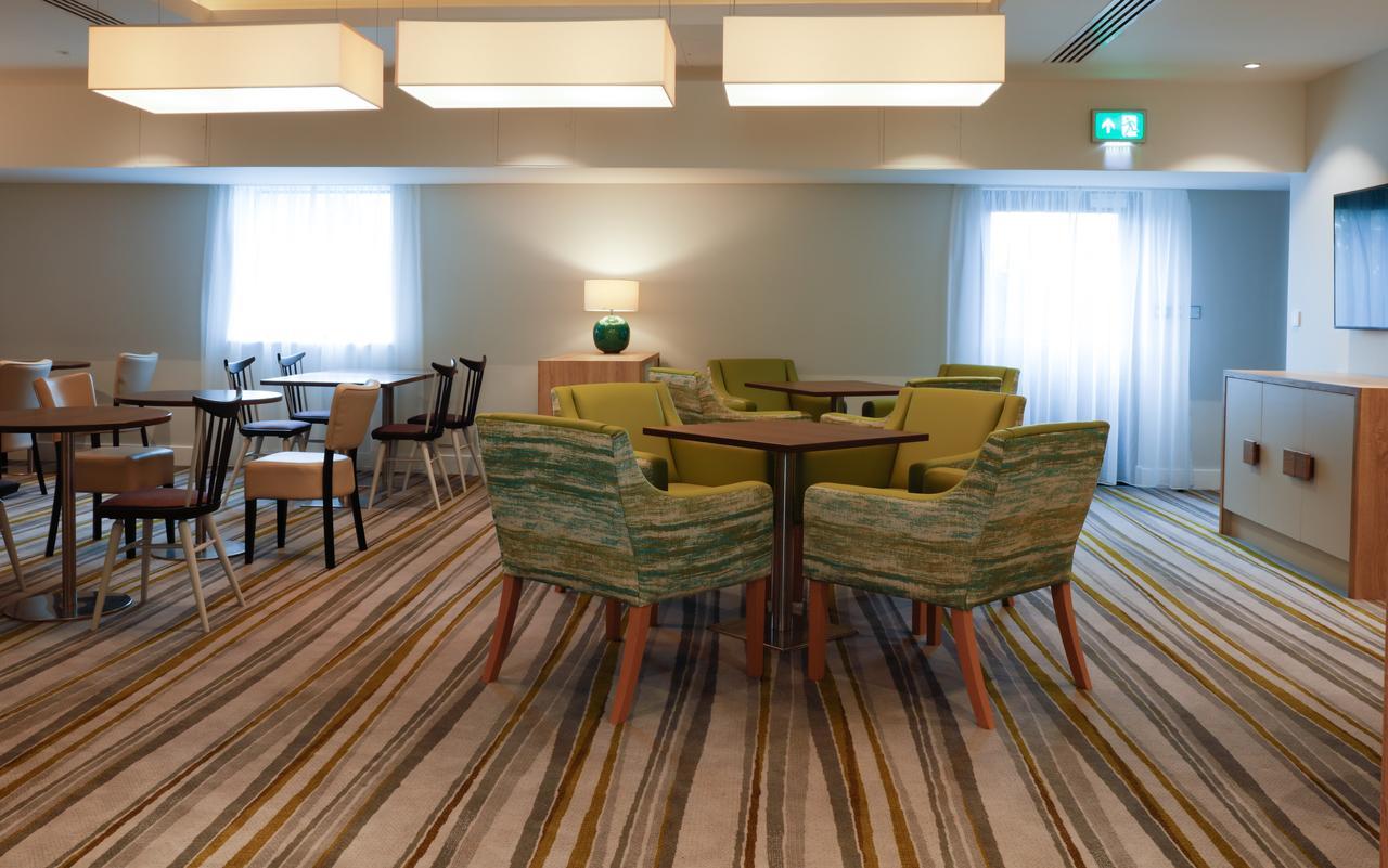 Hampton By Hilton Exeter Airport Hotel Woodbury Exterior foto