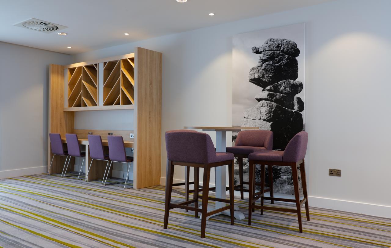 Hampton By Hilton Exeter Airport Hotel Woodbury Exterior foto