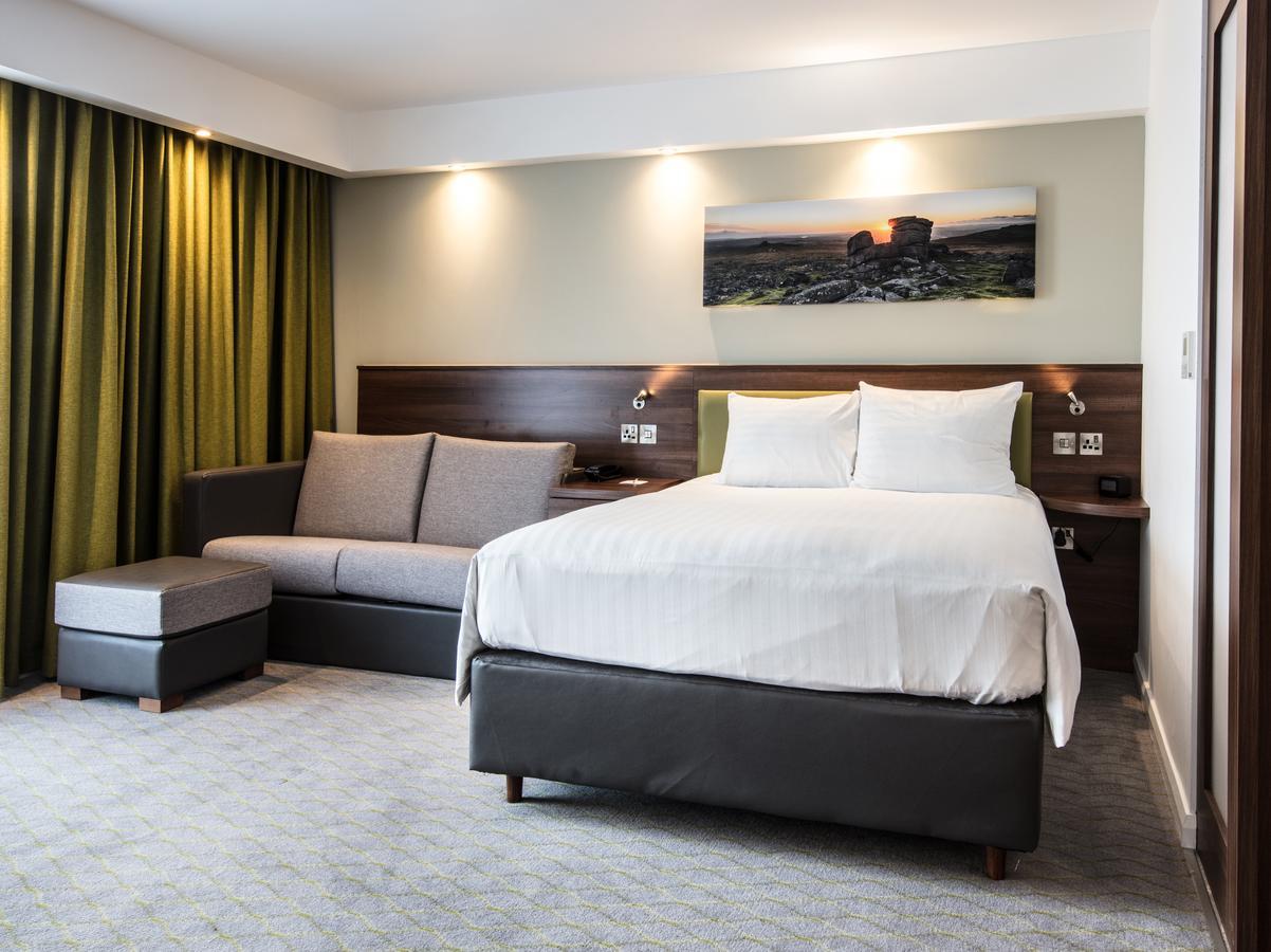 Hampton By Hilton Exeter Airport Hotel Woodbury Exterior foto